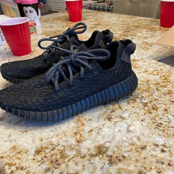 Worn once. Authentic yeezy pirate black main image 5